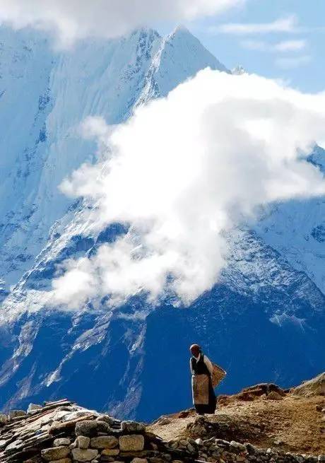 西藏阳光下的快乐时光